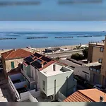 Dimora Caprera - * Falconara Marittima